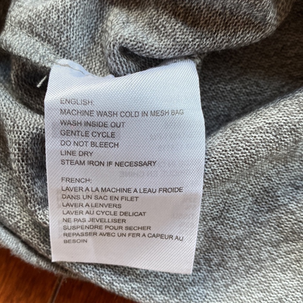 Elodie gray cropped sweater in size lrg. Gathered cuff. Cozy and soft. NWT - Picture 6 of 6